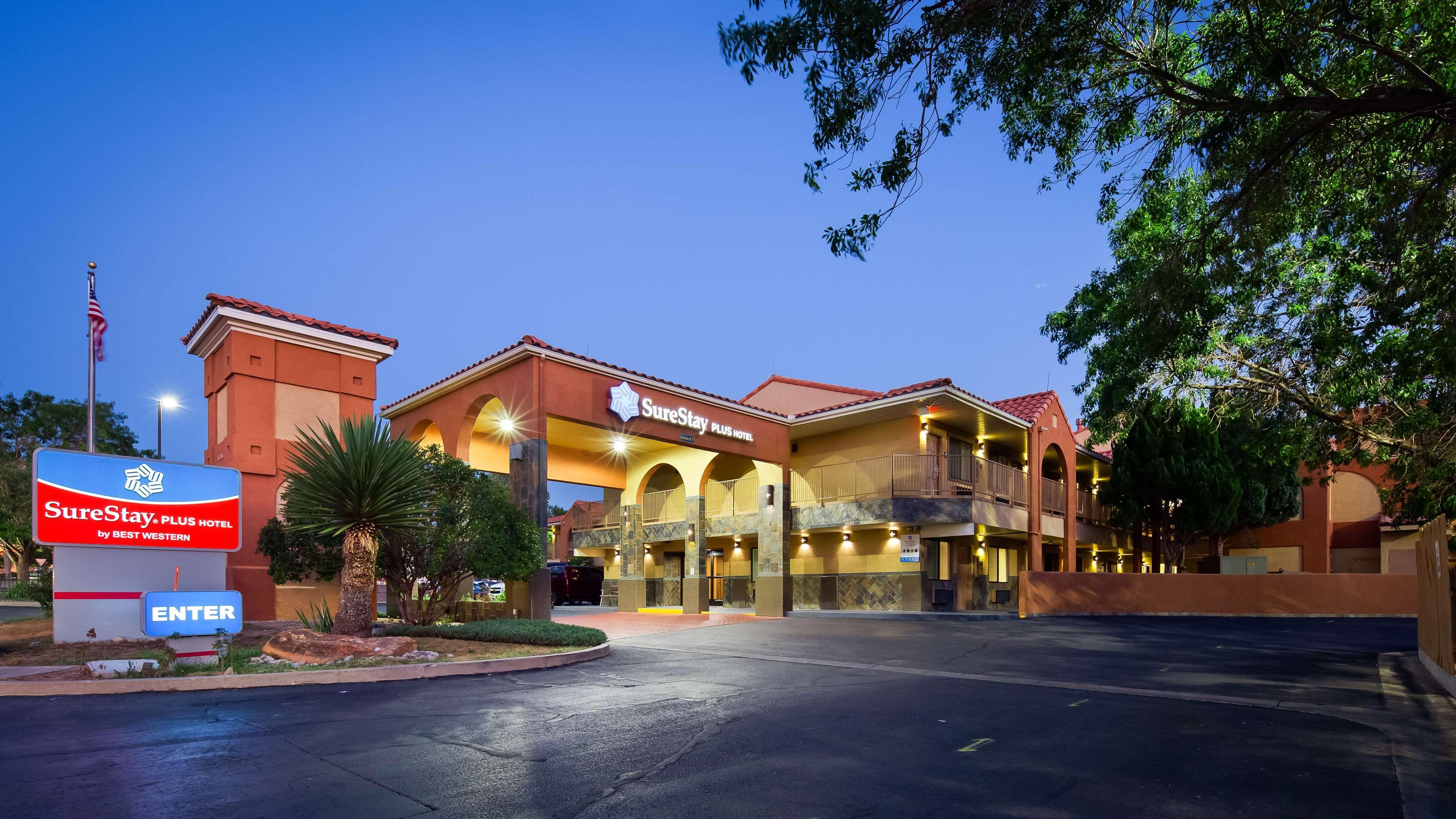 Hotel Surestay By Western I40 Eubanks 3*