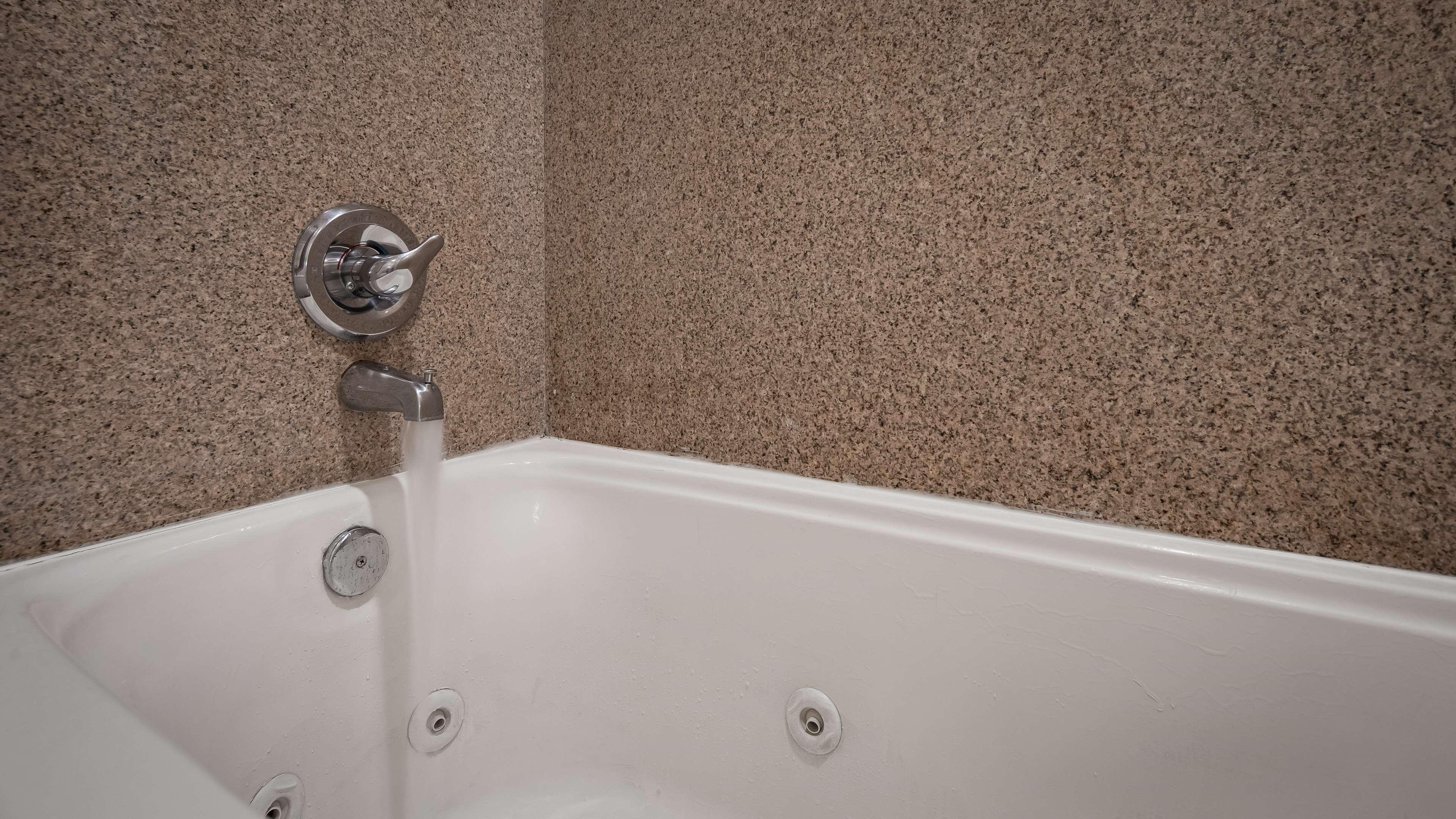 Hotel Surestay Plus By Best Western I-40 Eubank 3*